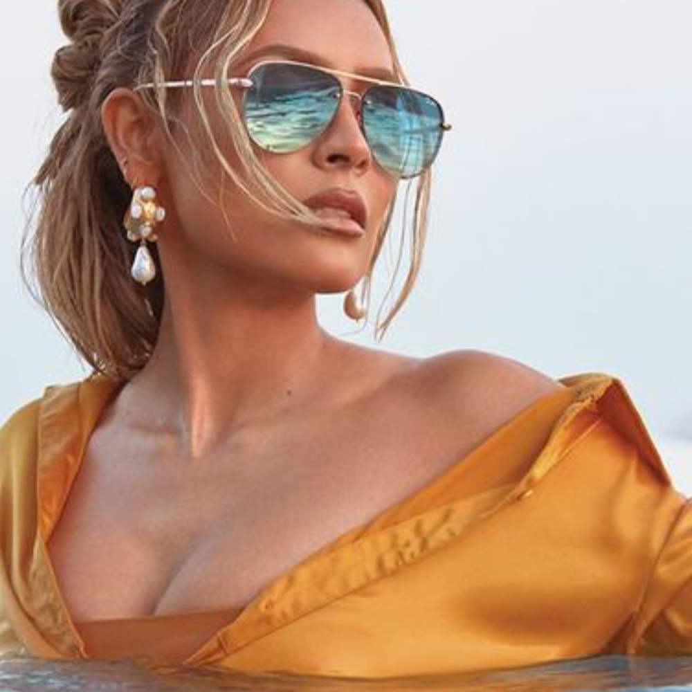 Quay x Desi Perkins Aviators